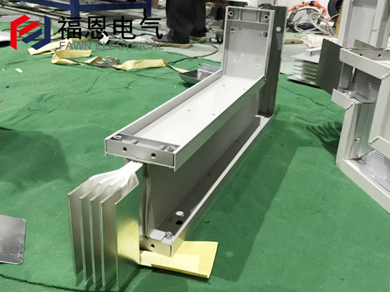 密集型母線槽敷設(shè)方法及絕緣緊固