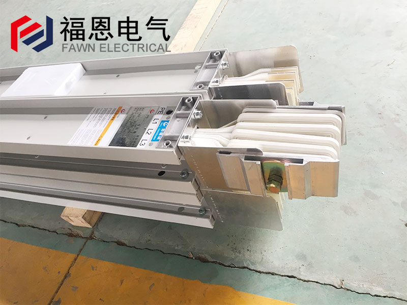 母線槽支架上鉆孔的孔徑大小