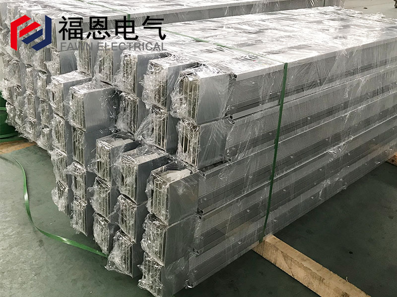 母線槽金屬外殼支撐比較堅(jiān)固